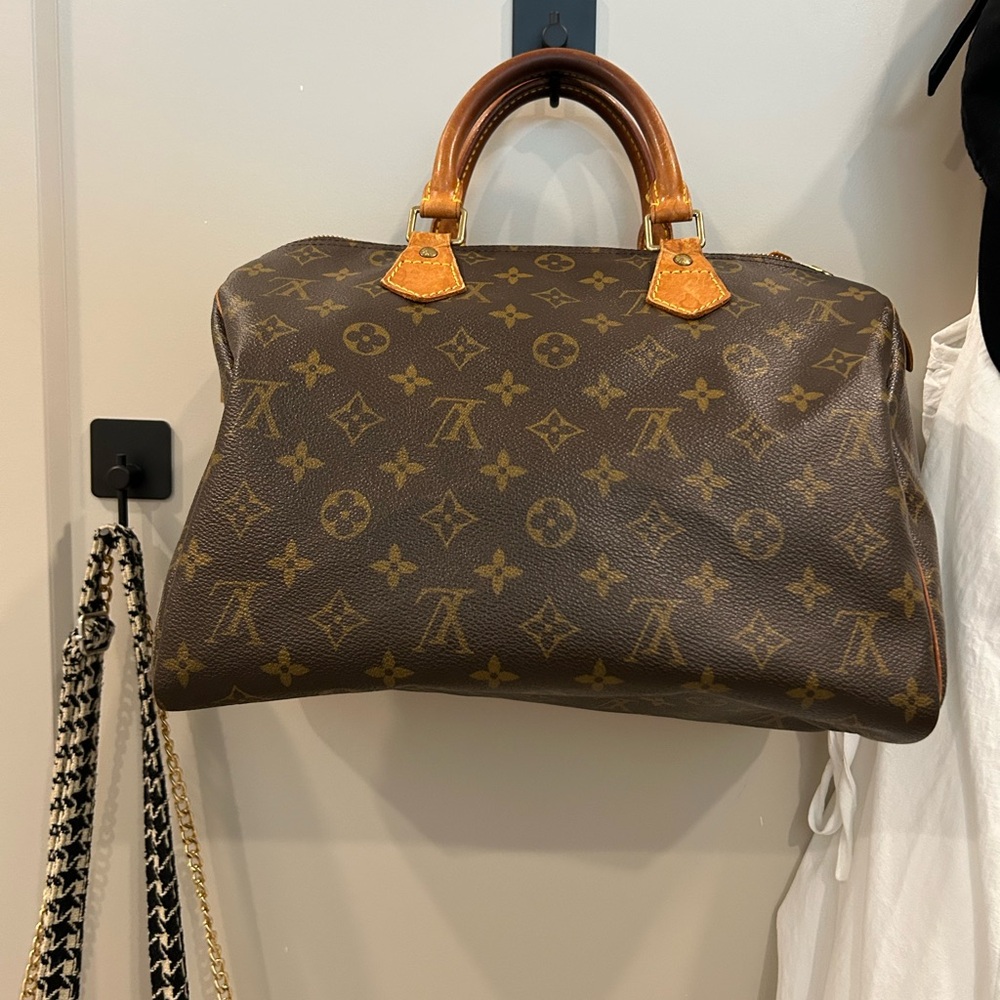 Louis Vuitton Speedy 30